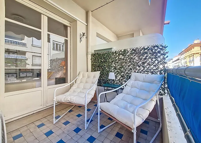 Nestor&jeeves - Lady Blue - Terrace - Close Sea